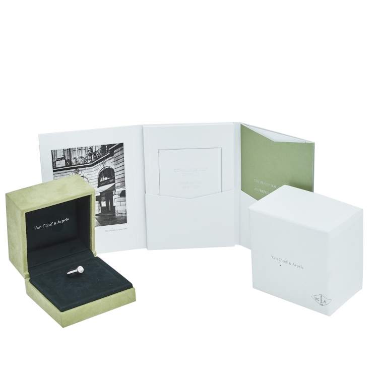 Pre Owned Van Cleef & Arpels Icone Solitare 0.32 ct Diamond Platinum Ring Size 50