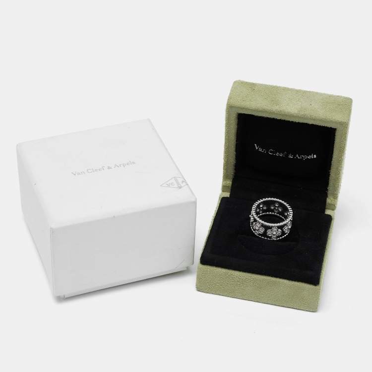 Pre Owned Van Cleef & Arpels Perlée Clover Diamond 18k White Gold Large Model Ring 56