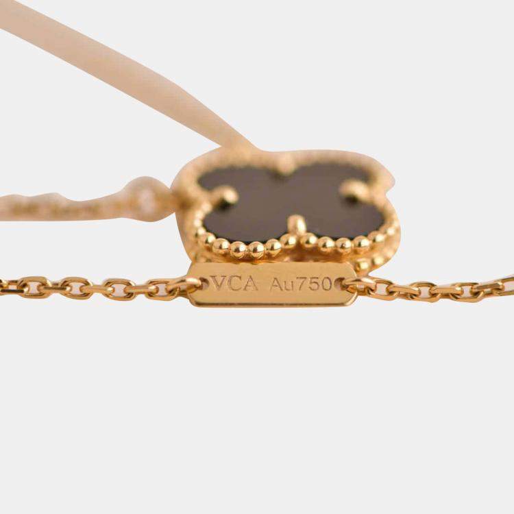 مملوكة مسبقًا Van Cleef & Arpels Onyx Vintage Alhambra Pendant