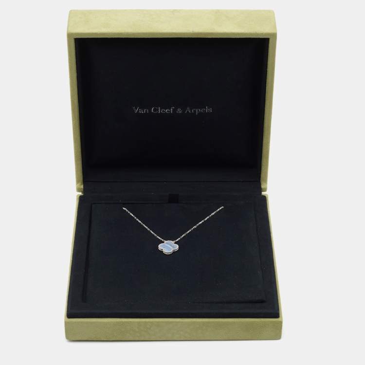 Pre Owned Van Cleef & Arpels Vintage Alhambra Chalcedony 18k White Gold Pendant Necklace