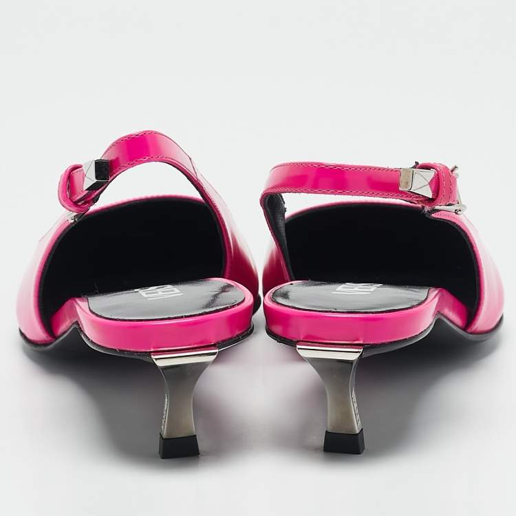 Pre Owned Versace Pink Brushed Leather Pin-Point Slingback Pumps Size 35