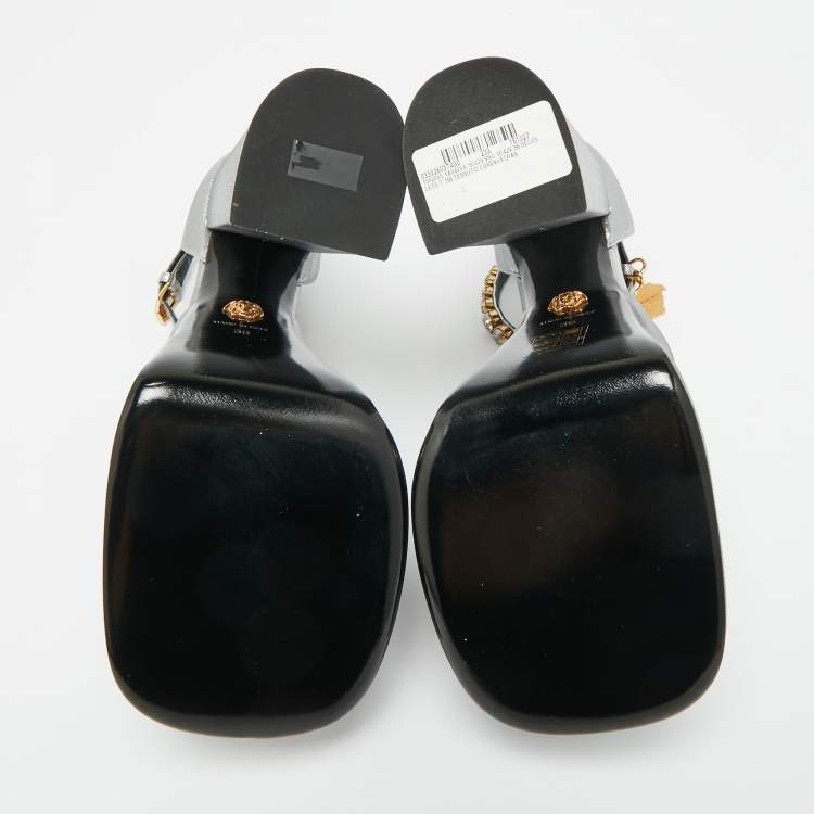 Pre Owned Versace Metallic Silver Lurex Fabric Medusa Aevitas Double Platform Pumps Size 36