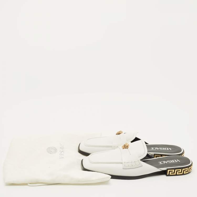 Pre Owned Versace La Medusa Size 37 White Leather Square Toe Flat Mules