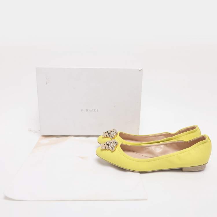 Pre Owned Versace Medusa Size 39 Yellow Leather Ballet Flats
