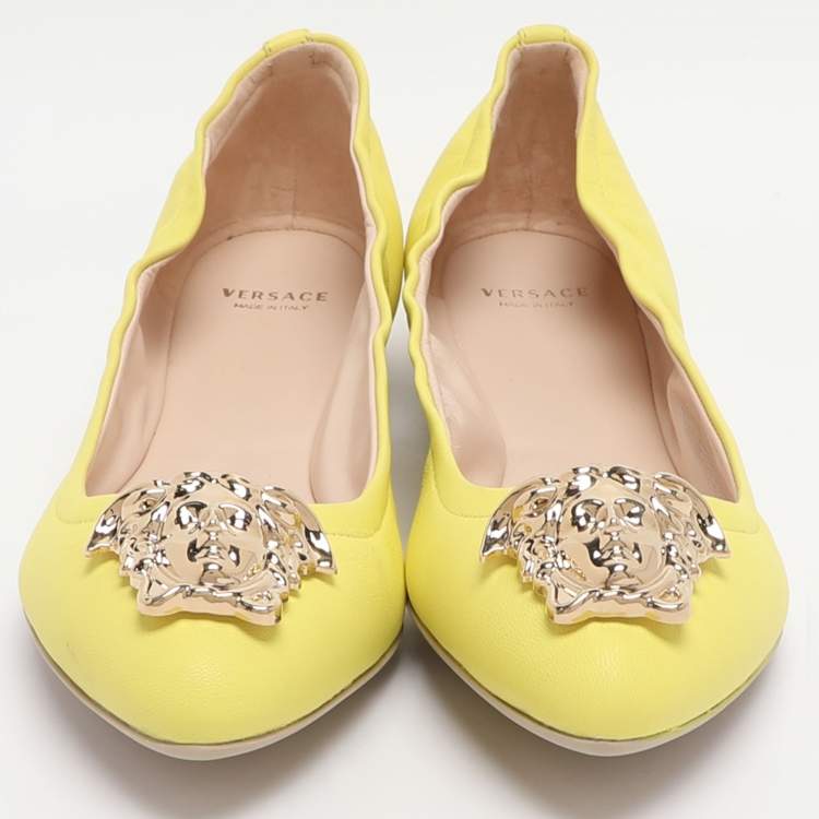 Pre Owned Versace Medusa Size 39 Yellow Leather Ballet Flats