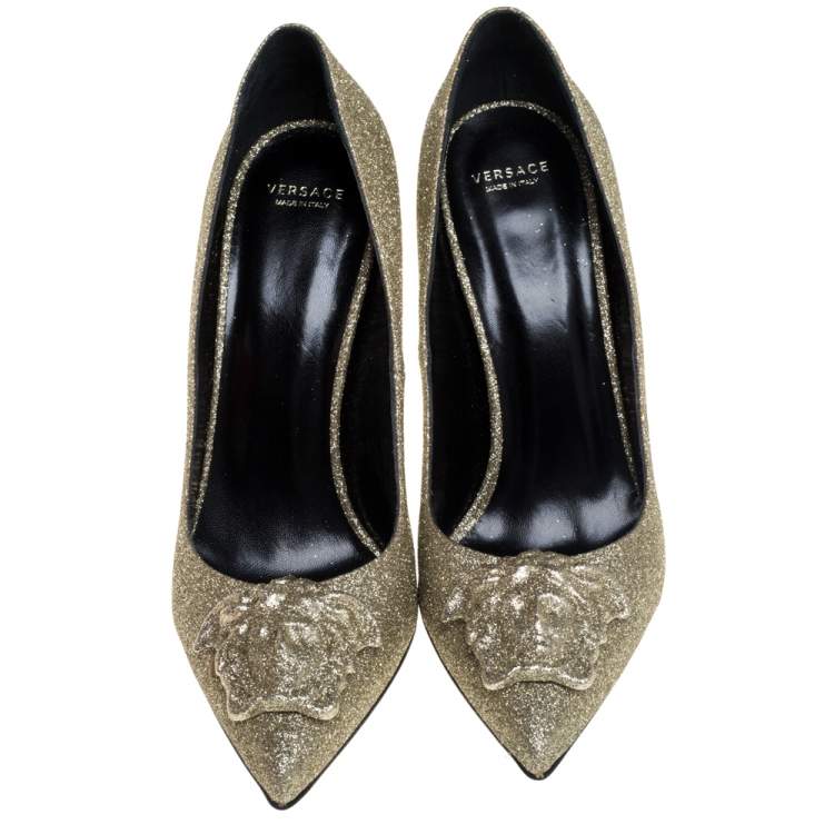 Pre Owned Versace Gold Glitter Fabric Medusa Pointed Toe Pumps Size 40