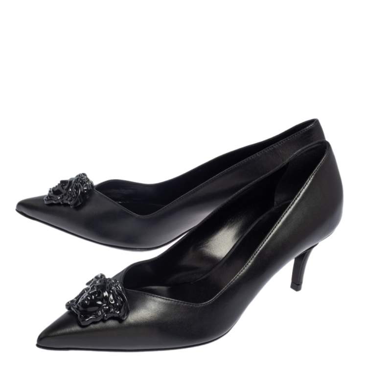 Pre Owned Versace Black Leather Medusa Pointed Toe Pumps Size 37
