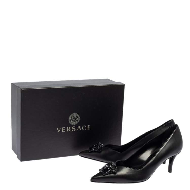 Pre Owned Versace Black Leather Medusa Pointed Toe Pumps Size 37