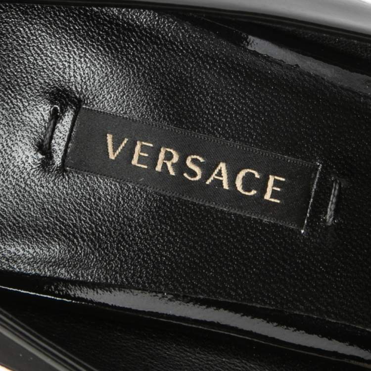 مملوكة مسبقًا Versace Black Patent Leather Medusa Decollete Pointed Toe Pumps Size 37.5