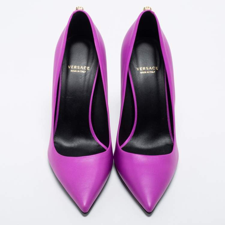 Pre Owned Versace Magenta Leather Pointed Toe Pumps Size 38