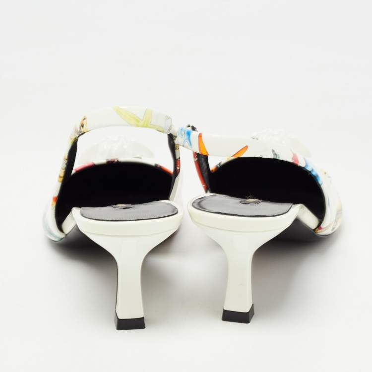 Pre Owned Versace Cream Patent Leather Medusa Slingback Pumps Size 40