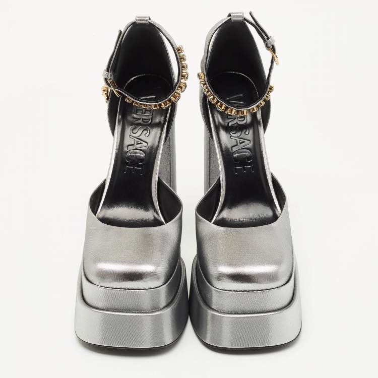 Pre Owned Versace Silver Leather Medusa Aevitas Double Platform Pumps Size 39
