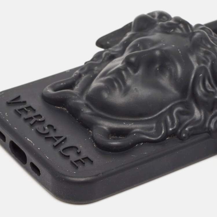 Pre Owned Versace Black Rubber La Medusa iPhone 12/12 Pro Cover
