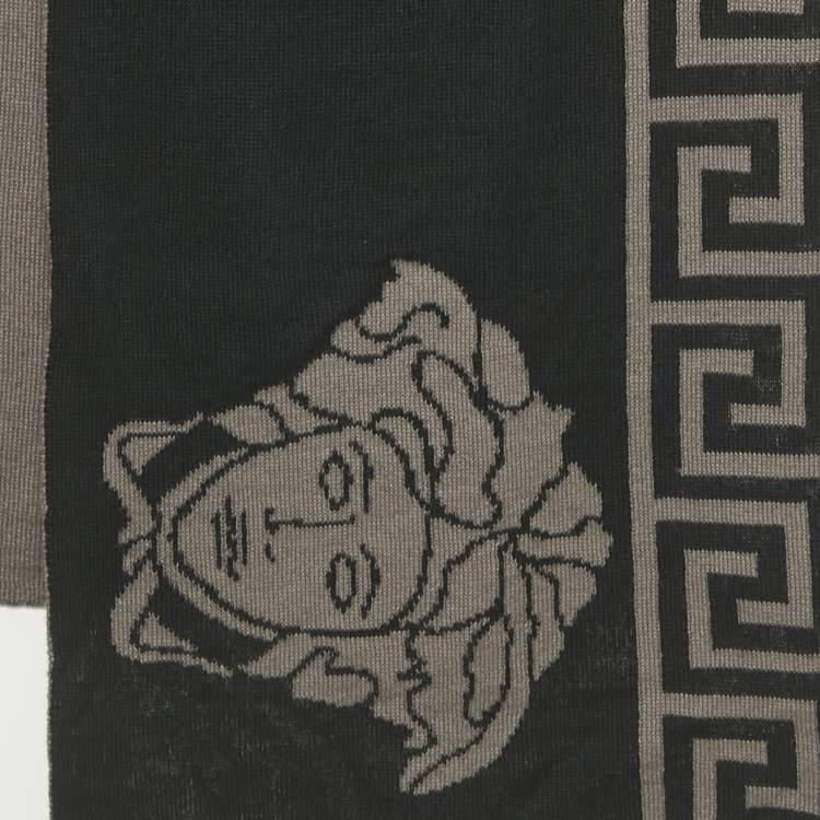 مملوكة مسبقًا Versace Grey Greca and Medusa Jacquard Wool Stole