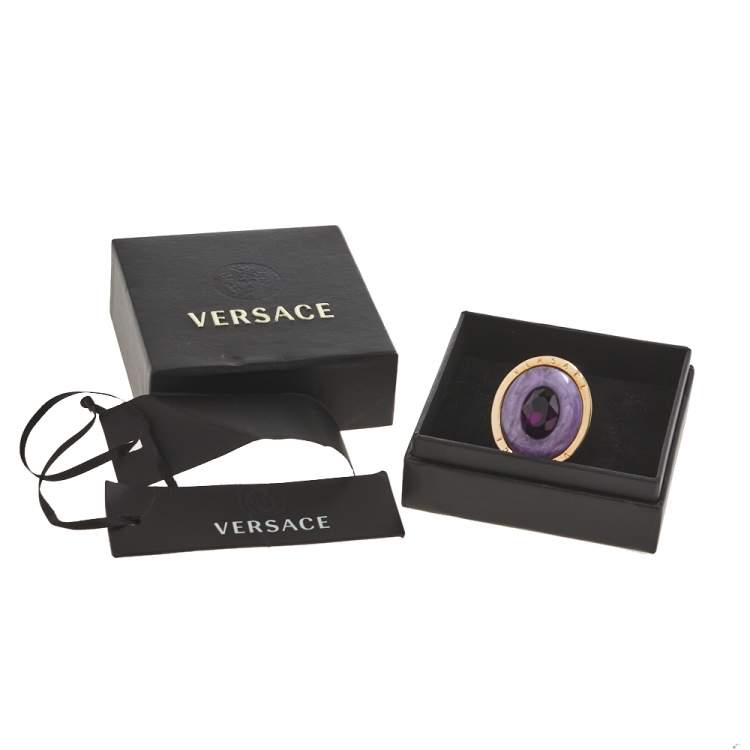 مملوكة مسبقًا Versace Enamel Crystal Gold Tone Cocktail Ring Size 59