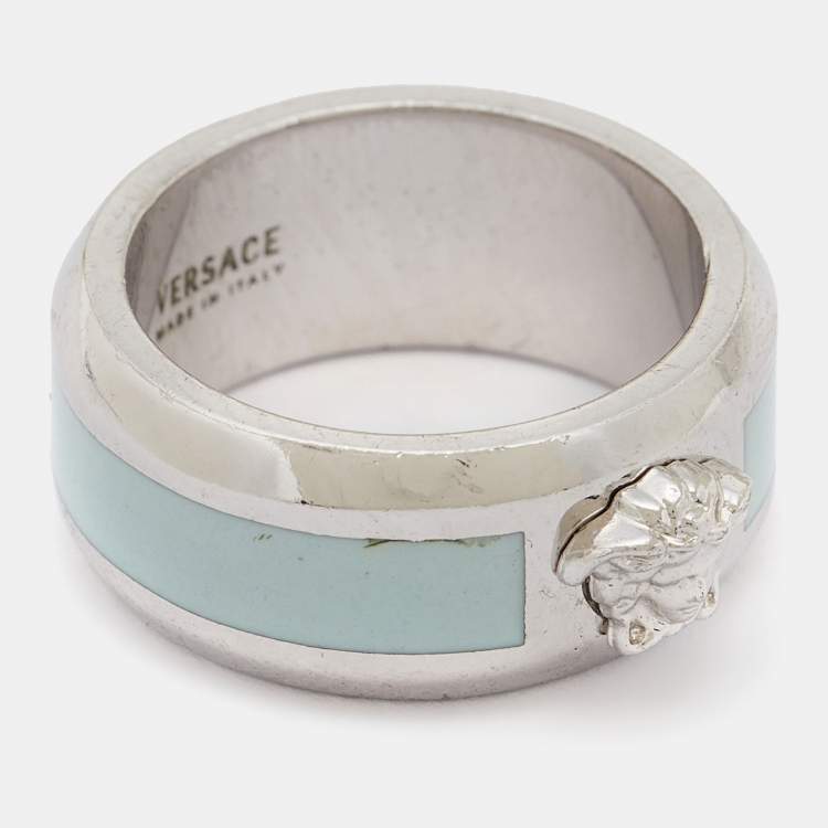 Pre Owned Versace Silver Tone Blue Enamel Medussa Head Band Ring EU 57