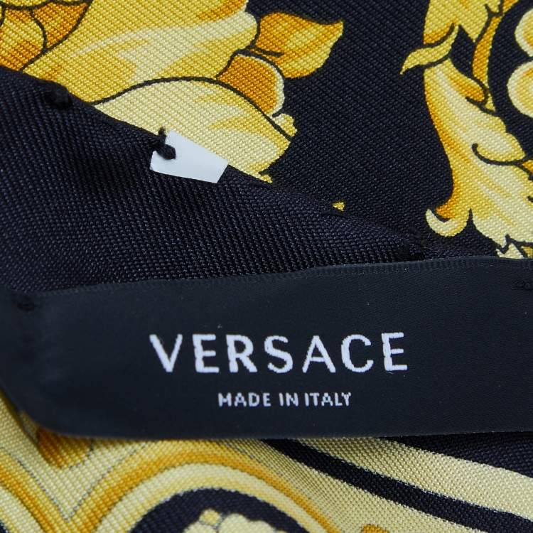 Pre Owned Versace Black/Yellow Baroque Print Silk Square Scarf