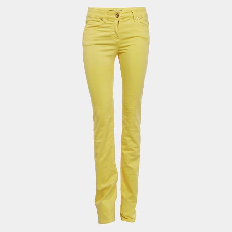 Pre Owned بنطلون جينز فيرساتشي قطني أصفر ملائم عادي مقاس صغير بخصر 28 بوصة