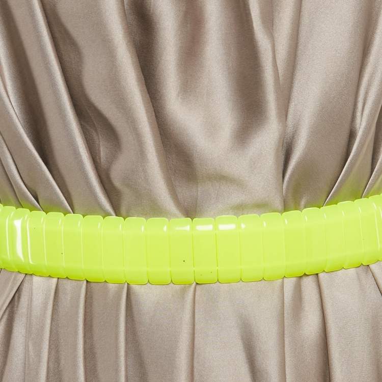 مملوكة مسبقًا فستان فيرساتشي ميني مربوط بحزام بطيات عنق رمادي حرير مقاس صغير