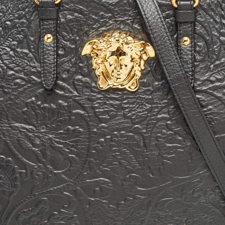 مملوكة مسبقًا Versace Black Barocco Embossed Leather La Medusa Tote