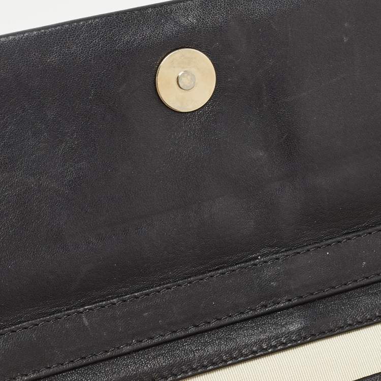 Pre Owned Versace Black Quilted Leather Medallion Chain Clutch