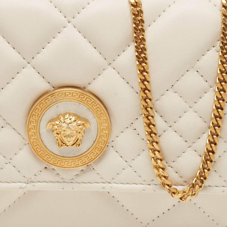 Pre Owned Versace Off White Quilted Leather La Medusa Chain Clutch