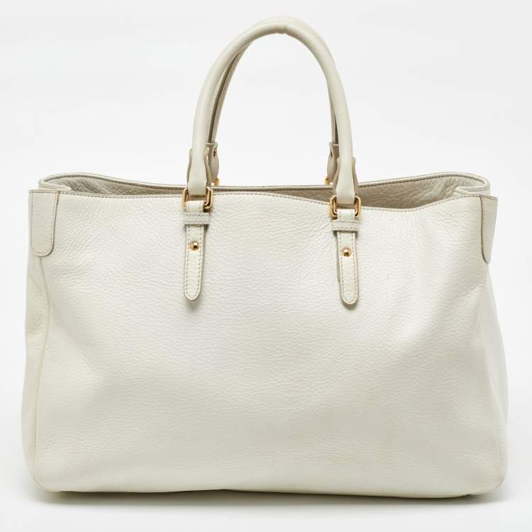 مملوكة مسبقًا Versace White Leather La Medusa Shopper Tote