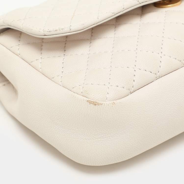 Pre Owned Versace White Quilted Leather La Medusa Chain Crossbody Bag