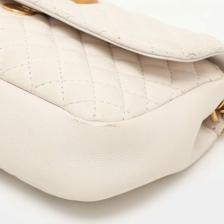 Pre Owned Versace White Quilted Leather La Medusa Chain Crossbody Bag