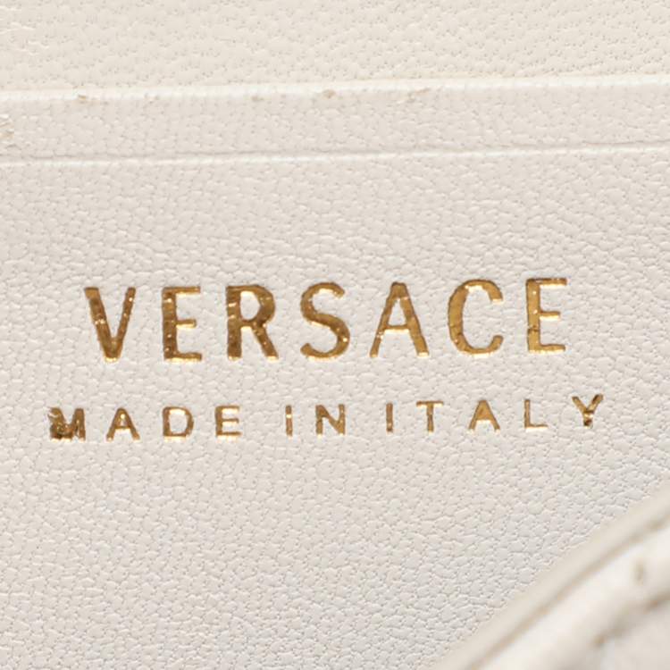 Pre Owned Versace White Quilted Leather La Medusa Chain Crossbody Bag