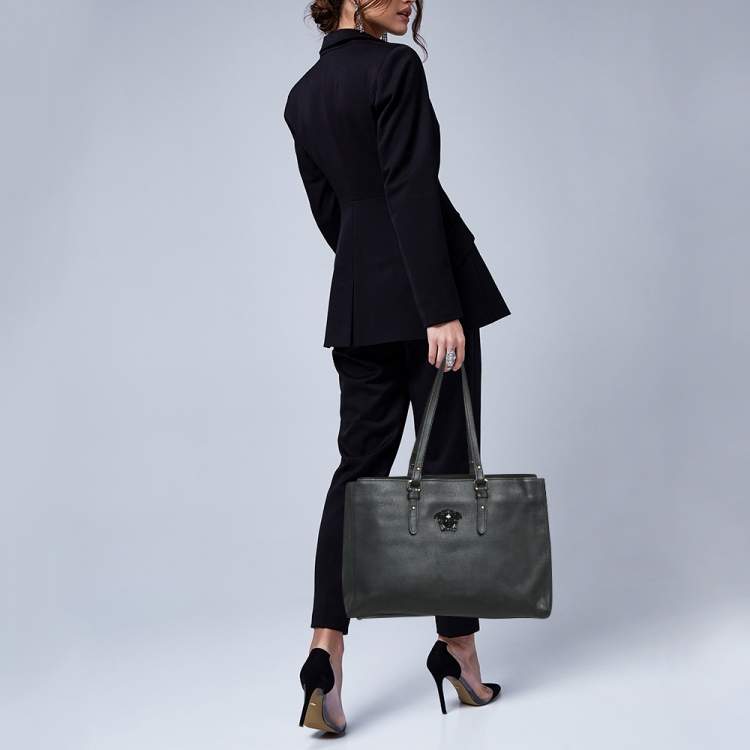 Pre Owned Versace Black Leather La Medusa Tote