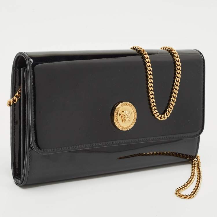 Pre Owned Versace Black Patent Leather La Medusa Chain Clutch