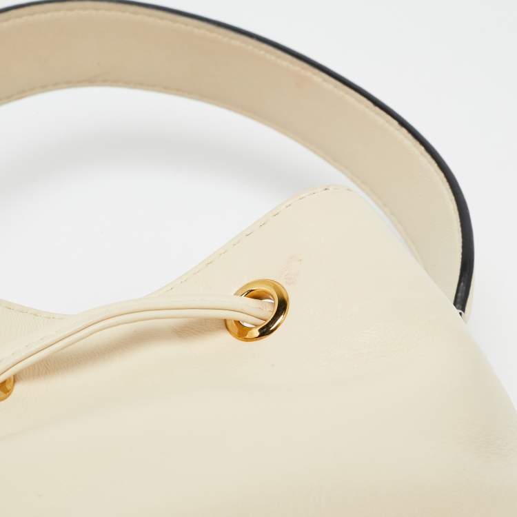 Pre Owned Versace Cream Quilted Leather Medusa Drawstring Bucket Bag