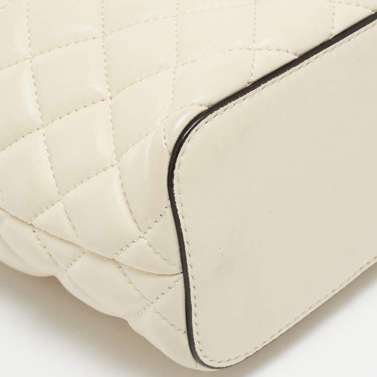 Pre Owned Versace Cream Quilted Leather Medusa Drawstring Bucket Bag