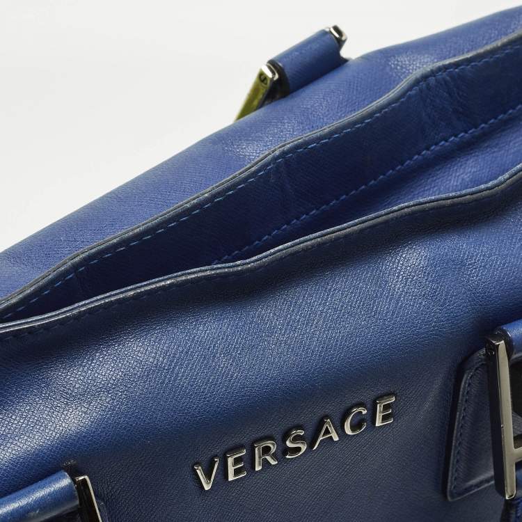 مملوكة مسبقًا Versace Blue Leather Weekender Bag