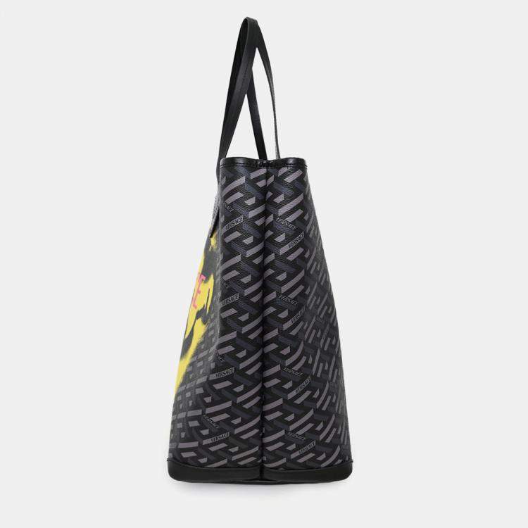 مملوكة مسبقًا Versace Grey La Greca Canvas Smiley Medusa Tote Bag with Pouch
