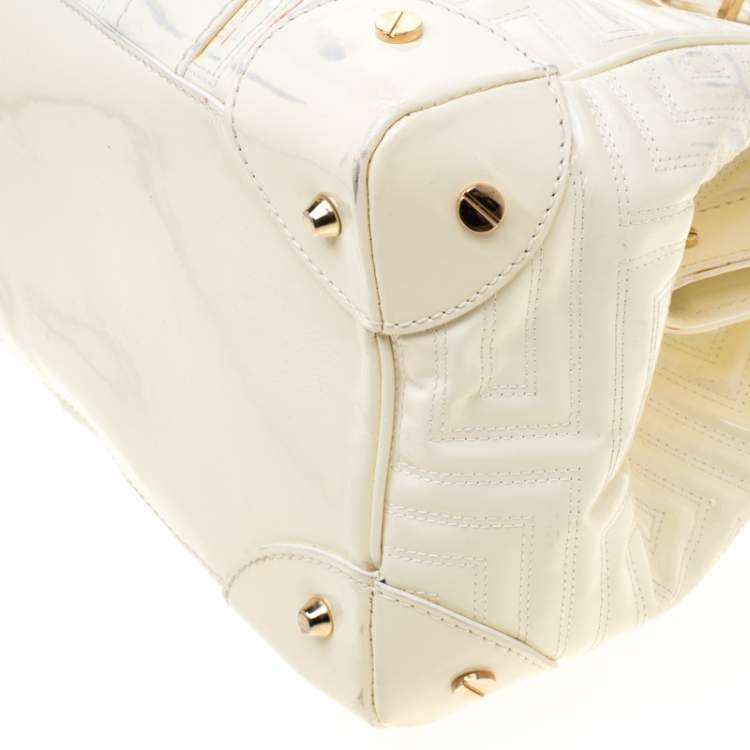 Pre Owned Versace Cream Quilted Patent Leather Snap Out Of It Satchel