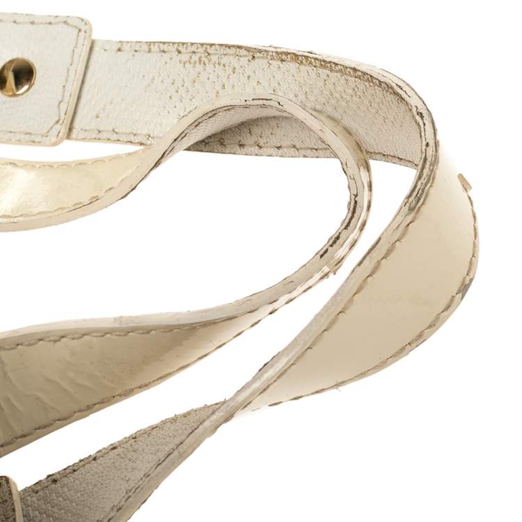 مملوكة مسبقًا Versace White/Ivory Patent and Leather Cutout Tote