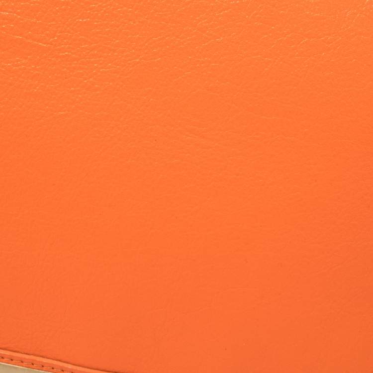 مملوكة مسبقًا Versace Orange Leather Studded Flap Shoulder Bag