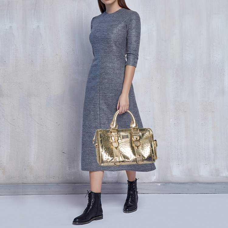 مملوكة مسبقًا Versace Metallic Gold Ostrich Embossed Leather Snap Out Of It Satchel