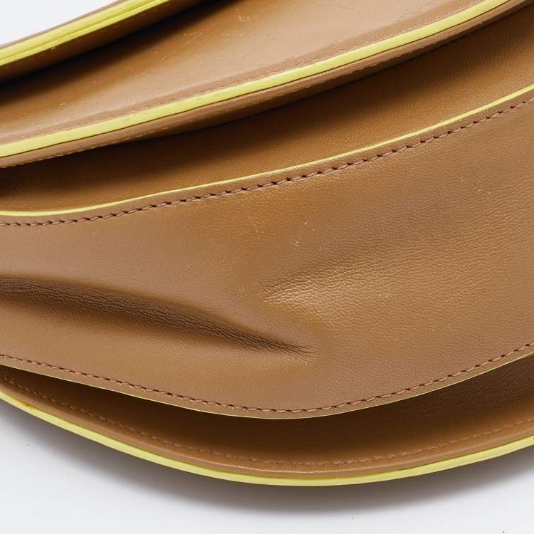Pre Owned Versace Beige Leather Medusa Flap Shoulder Bag