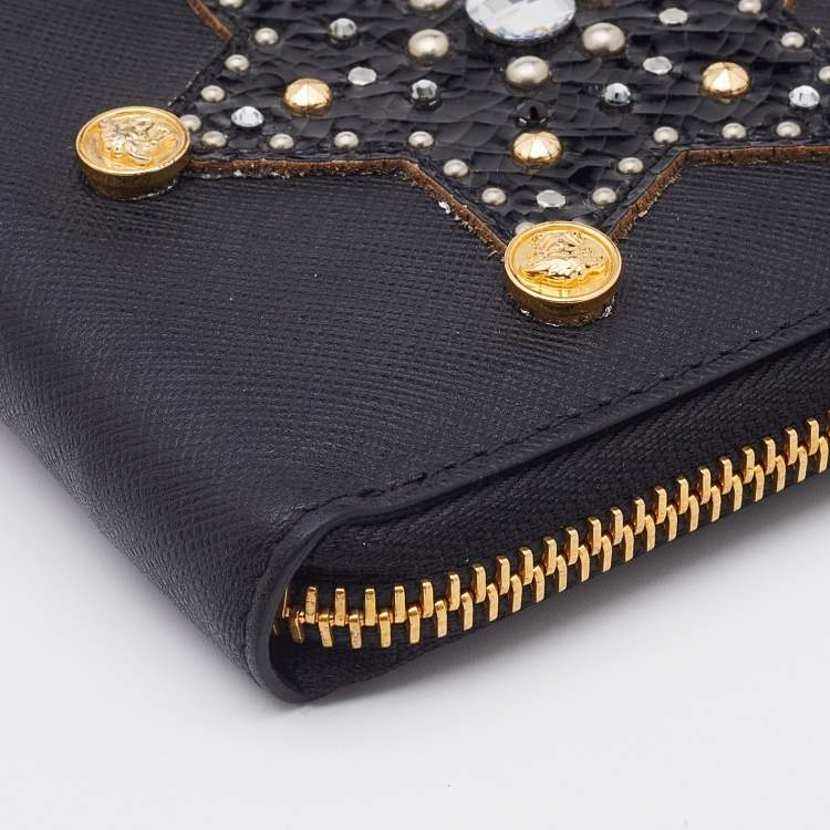 مملوكة مسبقًا Versace Black Leather Embellished Zip Around Bifold Wallet