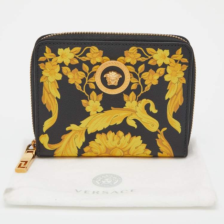 Pre Owned Versace Black/Yellow Baroque Print Coated Canvas Zip Around Wallet
