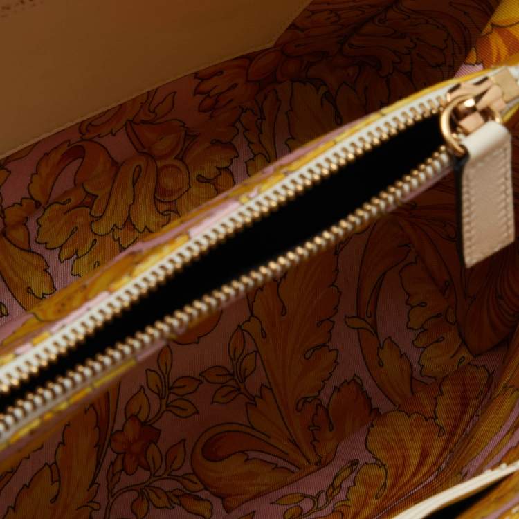 Pre Owned Versace Beige Quilted Leather Virtus Chain Tote