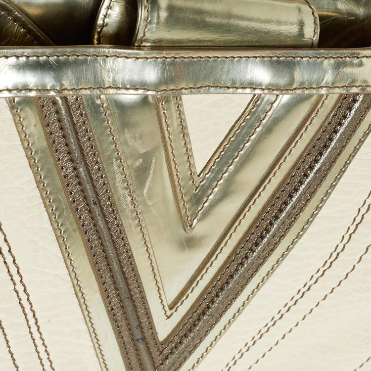 Pre Owned Versace Cream/Gold Leather Shoulder Bag
