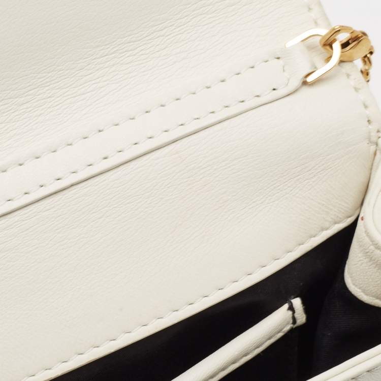 Pre Owned Versace Off White Leather Medusa Chain Clutch