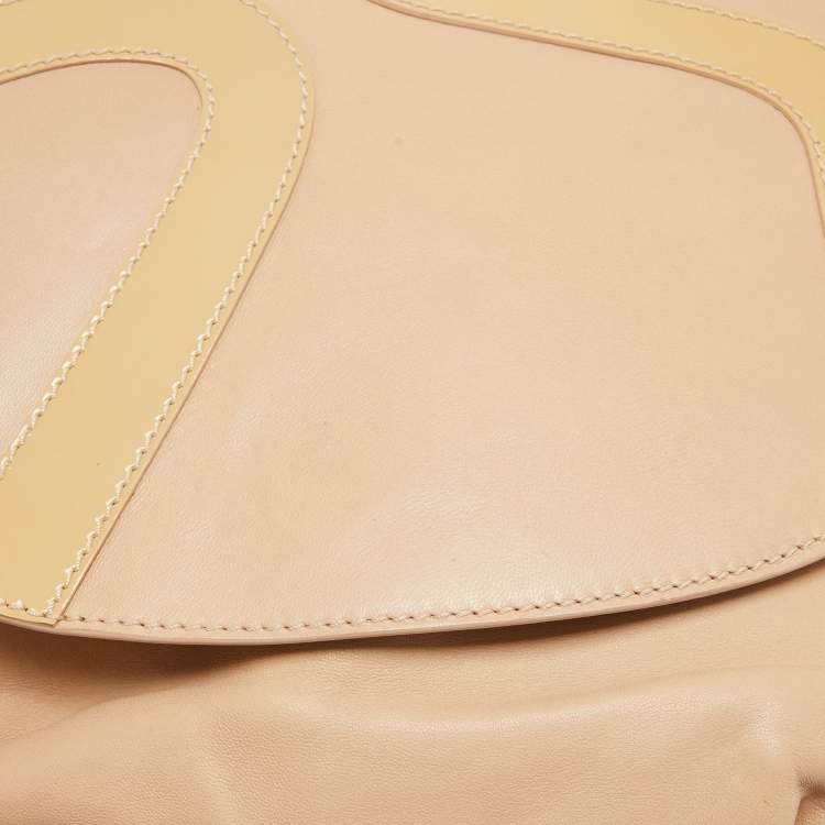 Pre Owned Versace Beige Patent and Leather Patch Hobo
