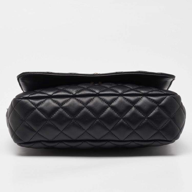 Pre Owned Versace Black Quilted Leather Medusa Chain Shoulder Bag