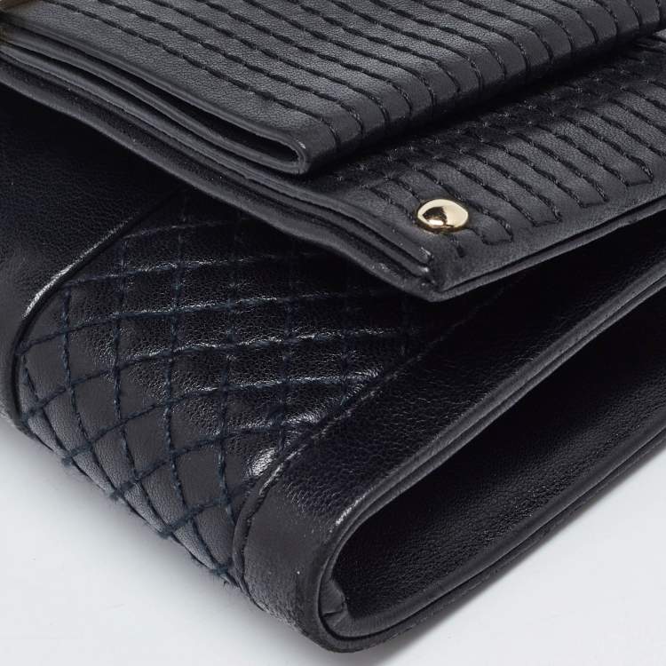 Pre Owned Versace Black Quilted Leather Medallion Chain Clutch