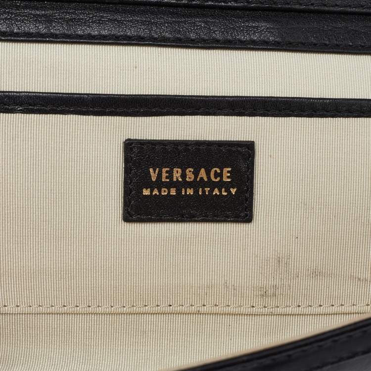 Pre Owned Versace Black Quilted Leather Medallion Chain Clutch